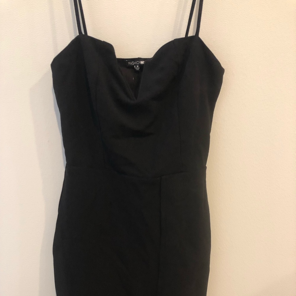 Sweetheart Neck mini dress with slit